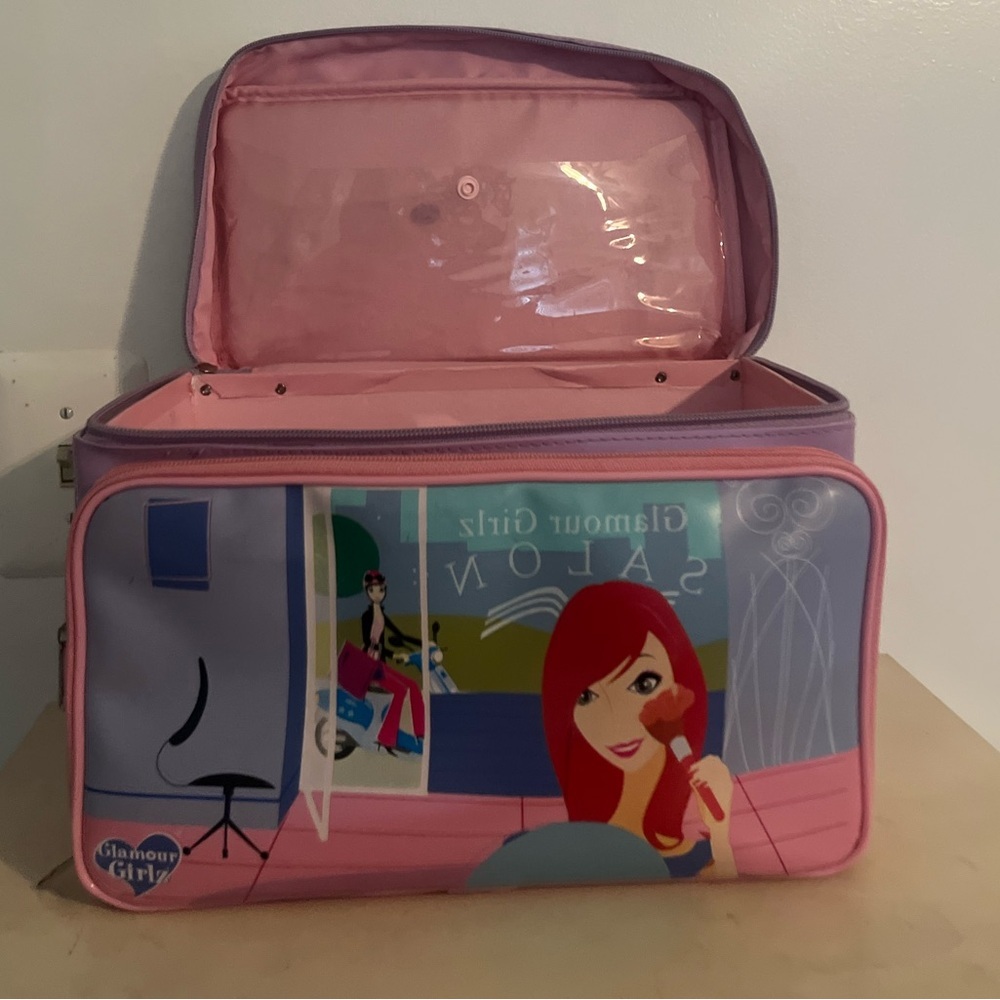 Kids/ girl/ youth Glamour Girlz Salon Pink Doll Case/Makeup Case/ Overnight Case - Picture 4 of 8
